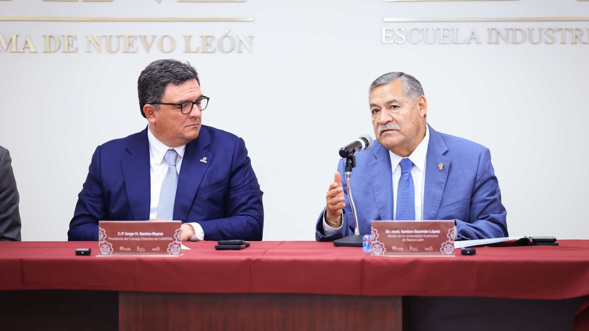 Impulsará UANL y CAINTRA la educación dual en Nuevo Léon