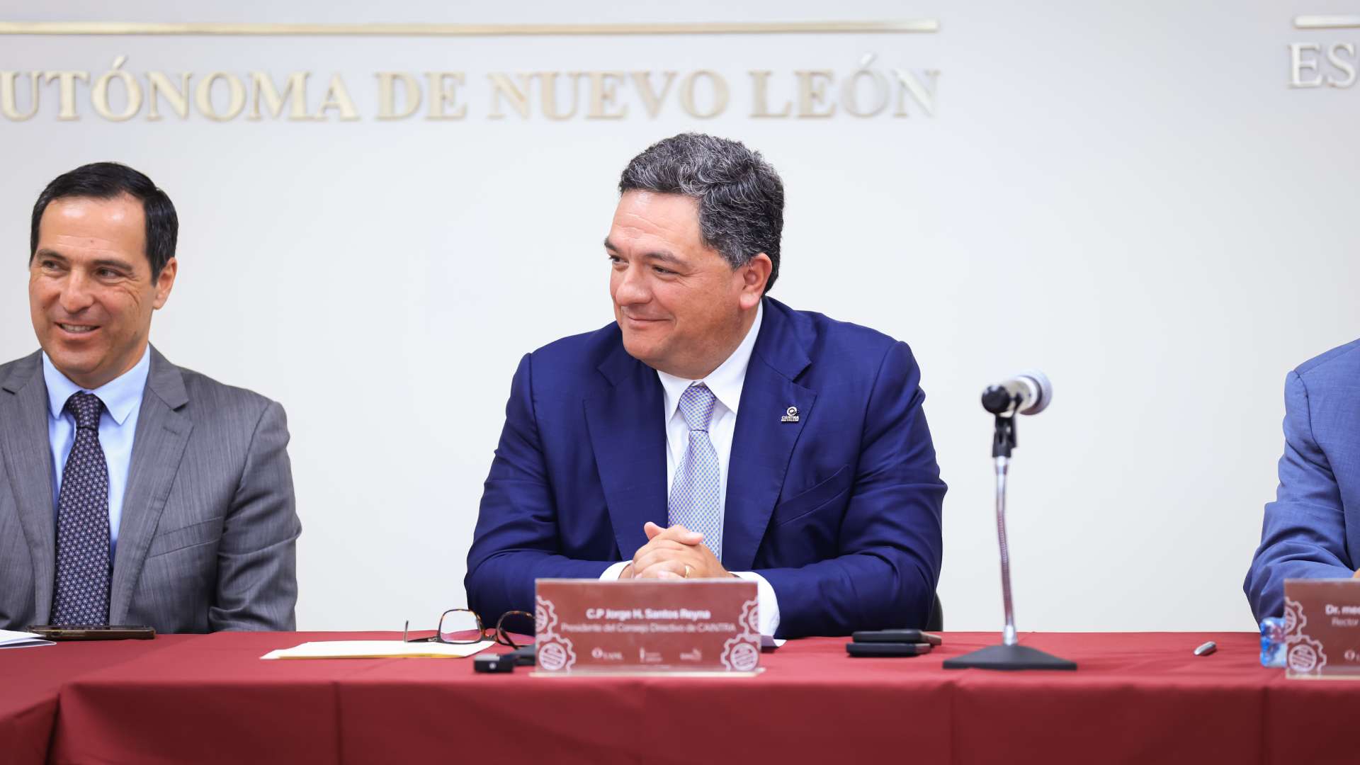 Impulsará UANL y CAINTRA la educación dual en Nuevo Léon