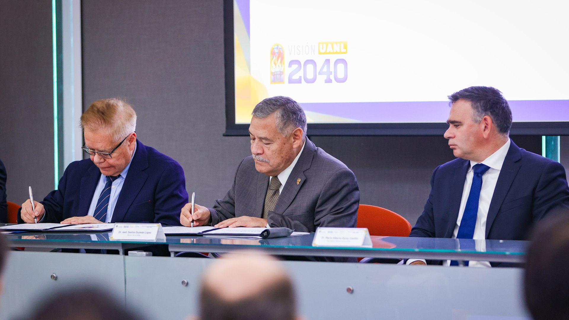 Firma UANL acuerdo de evaluación del nivel medio superior con CIEES