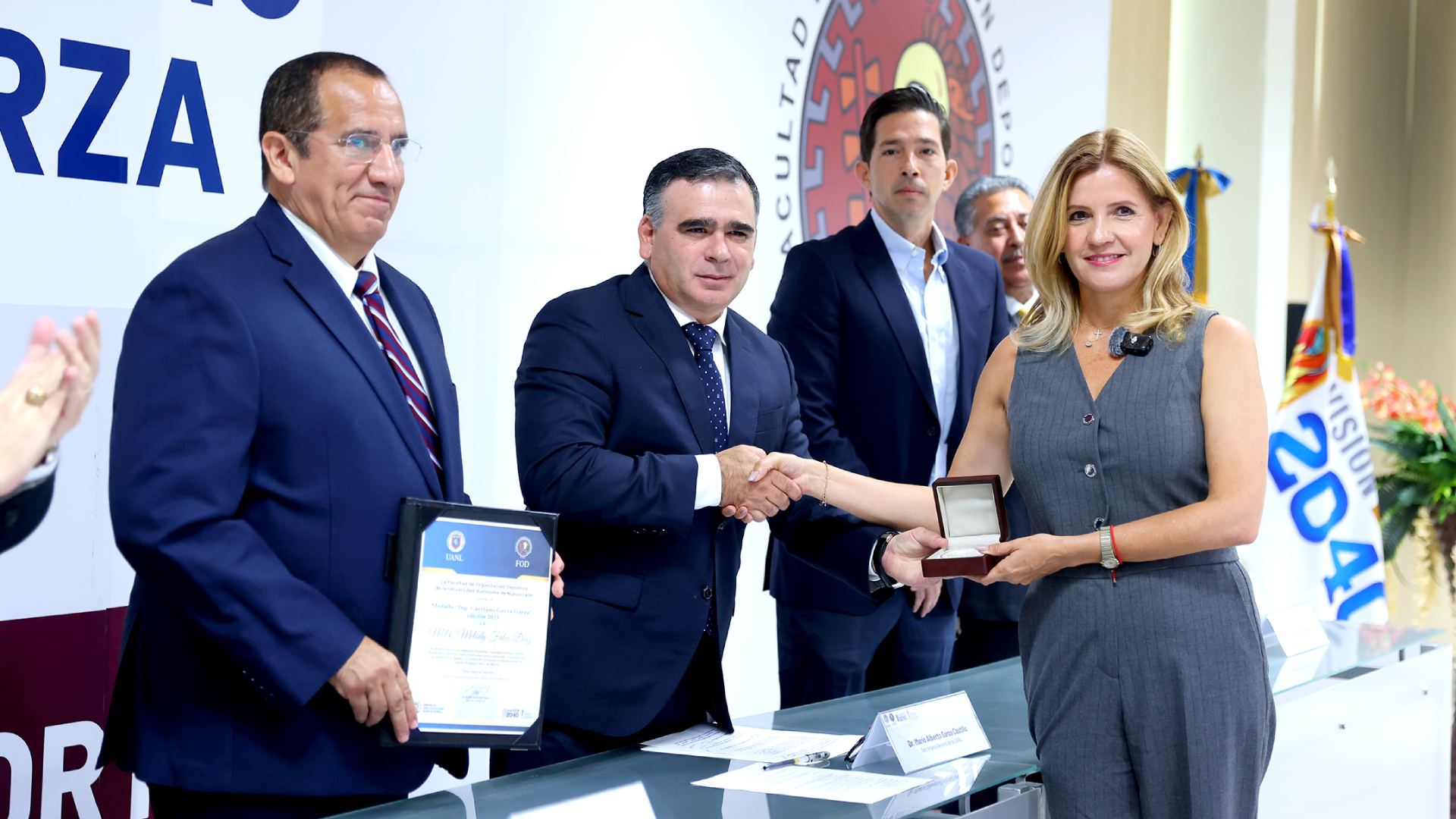 Distingue la UANL trayectoria de Melody Falcó