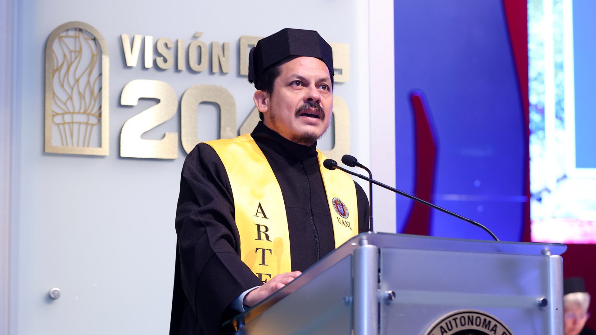 Distingue UANL a creadores universitarios con Premio a las Artes