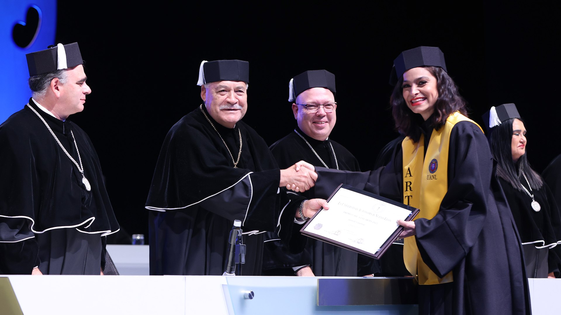 Distingue UANL a creadores universitarios con Premio a las Artes