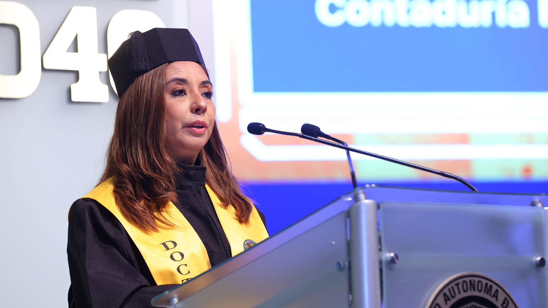 Reconoce UANL esfuerzo y disciplina con entrega de 211 títulos de doctorado