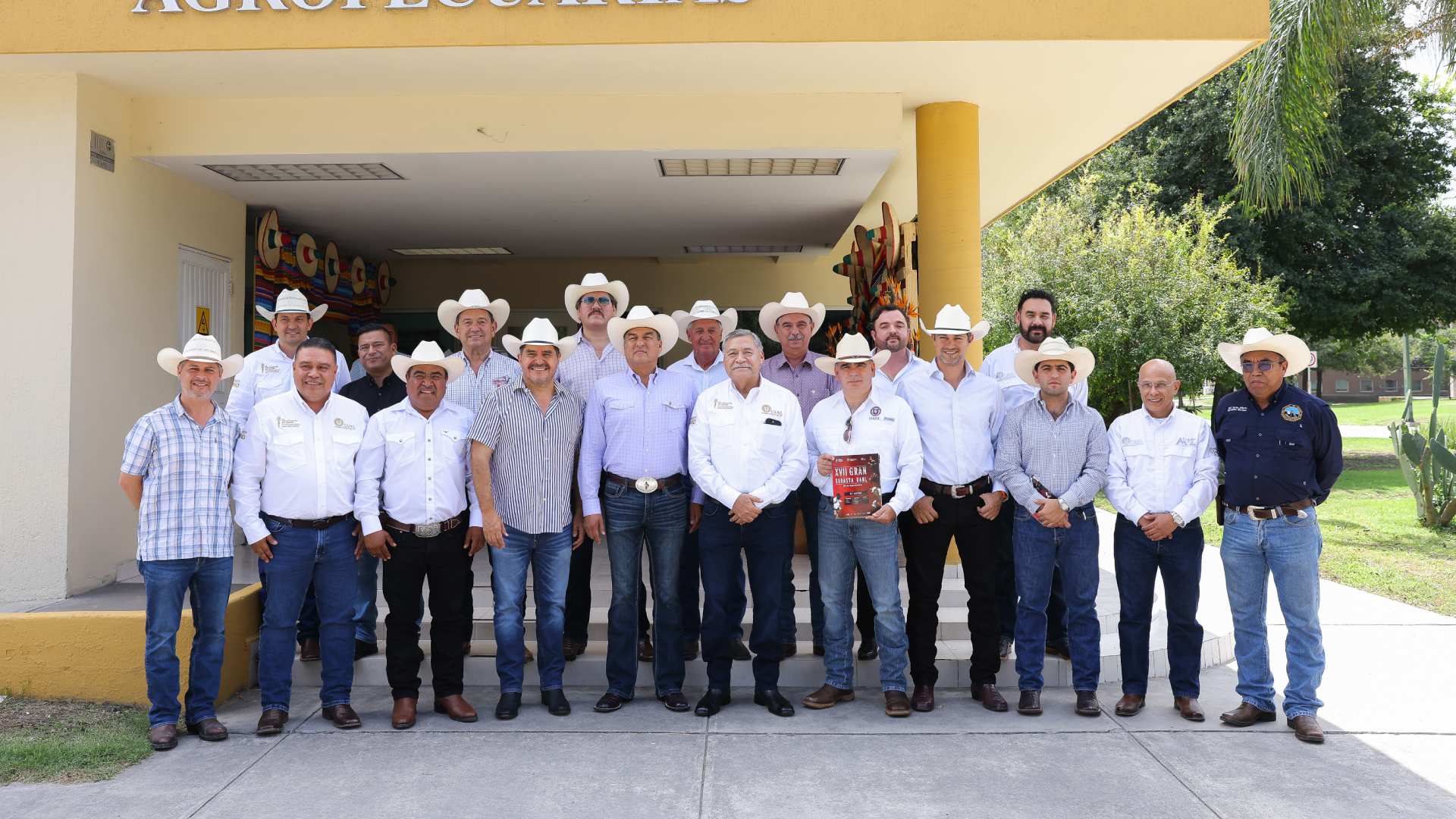 Realiza UANL gran subasta ganadera 2025