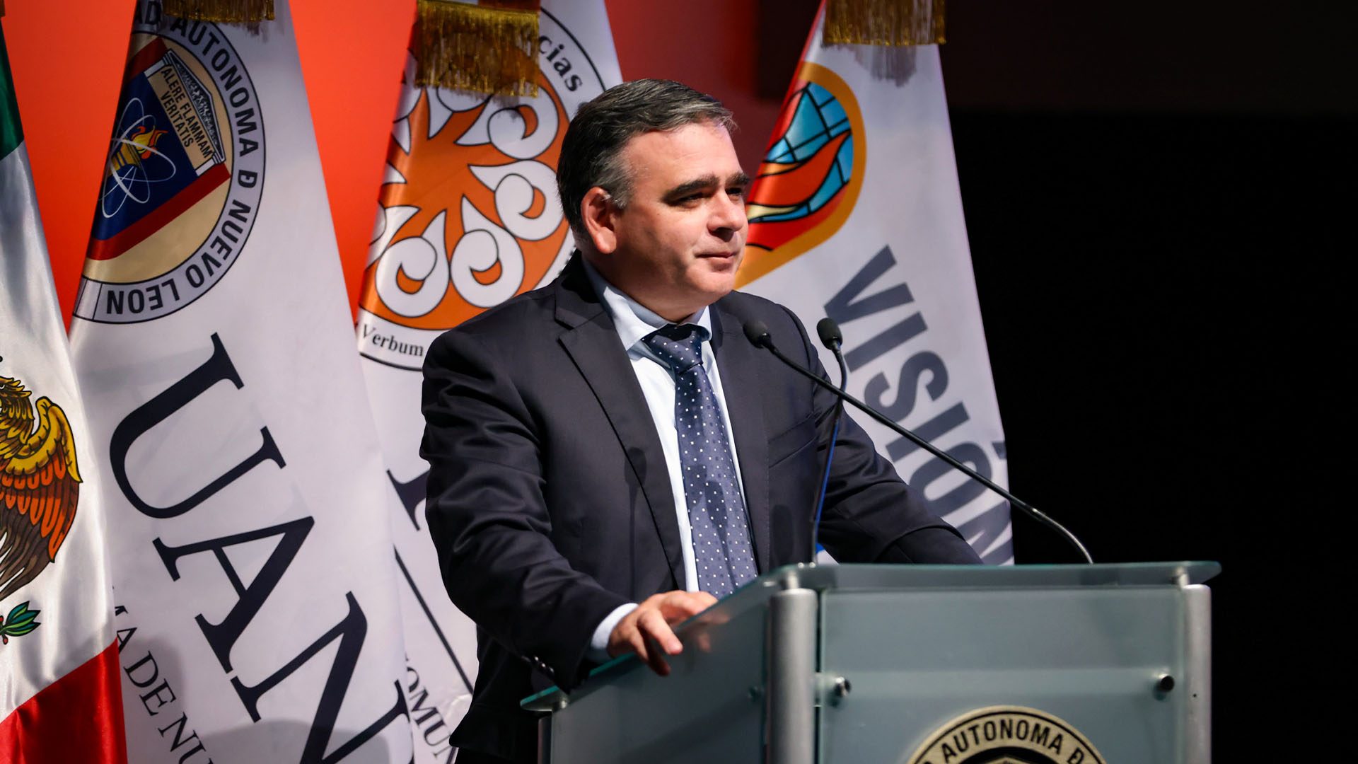 Impulsa UANL a los futuros periodistas y mercadólogos