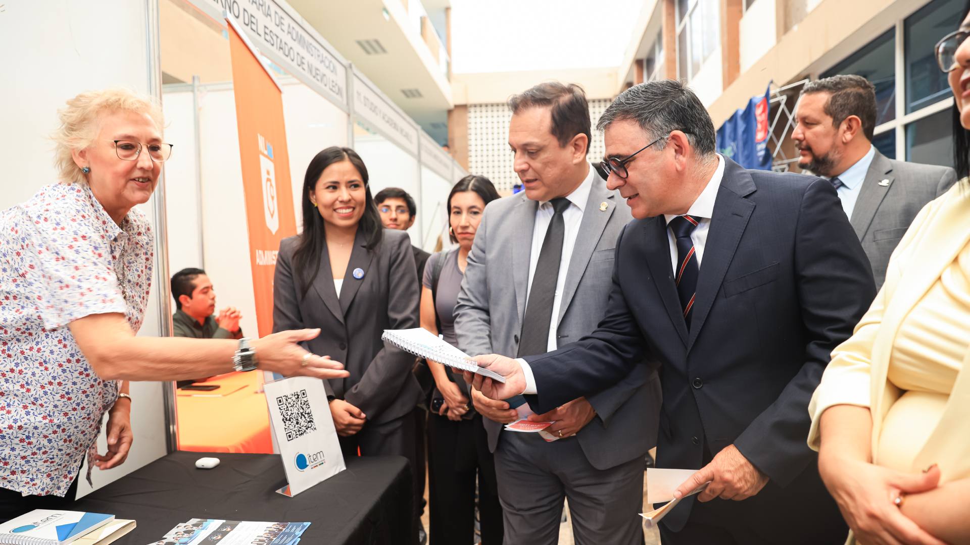 Realizan Segunda Feria Laboral en la Facultad de Filosofía y Letras