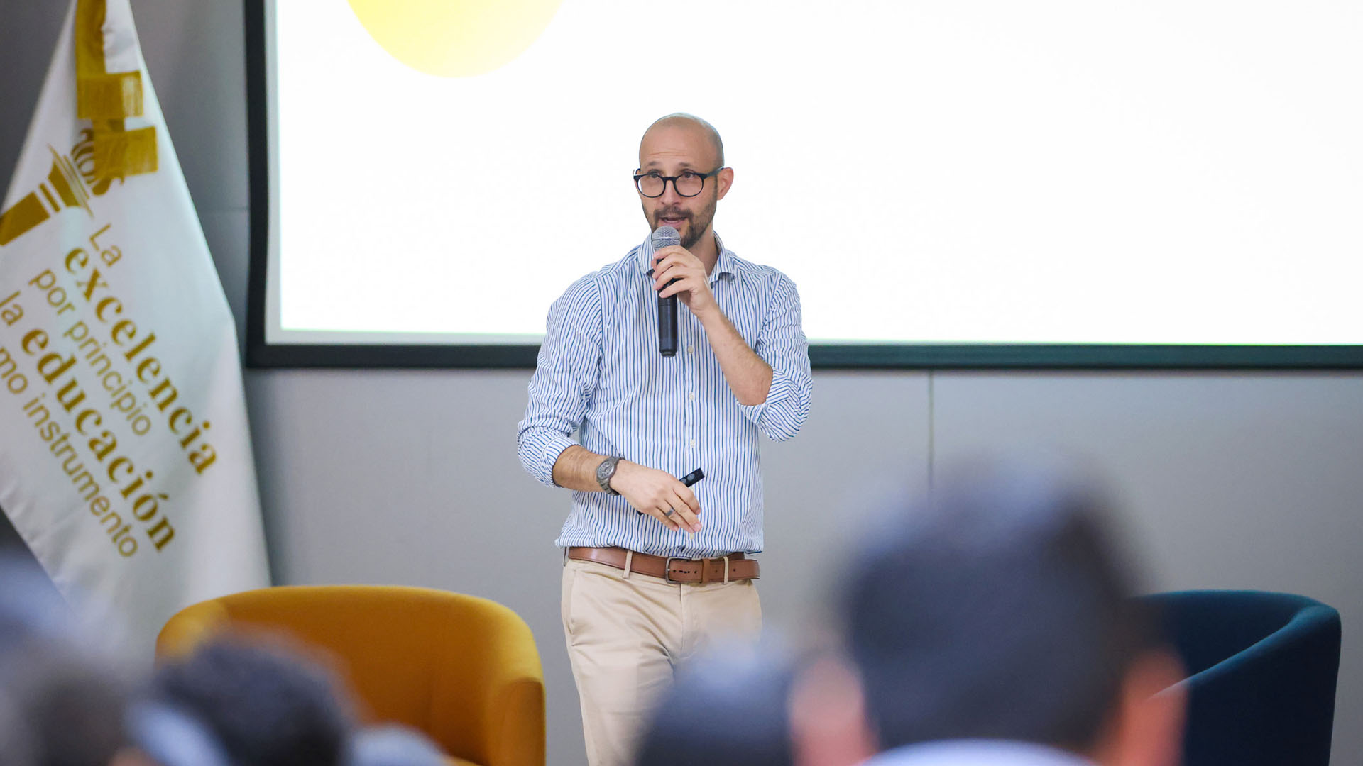 Hacia nuevos aprendizajes: 2ª. Jornada de Innovación Educativa