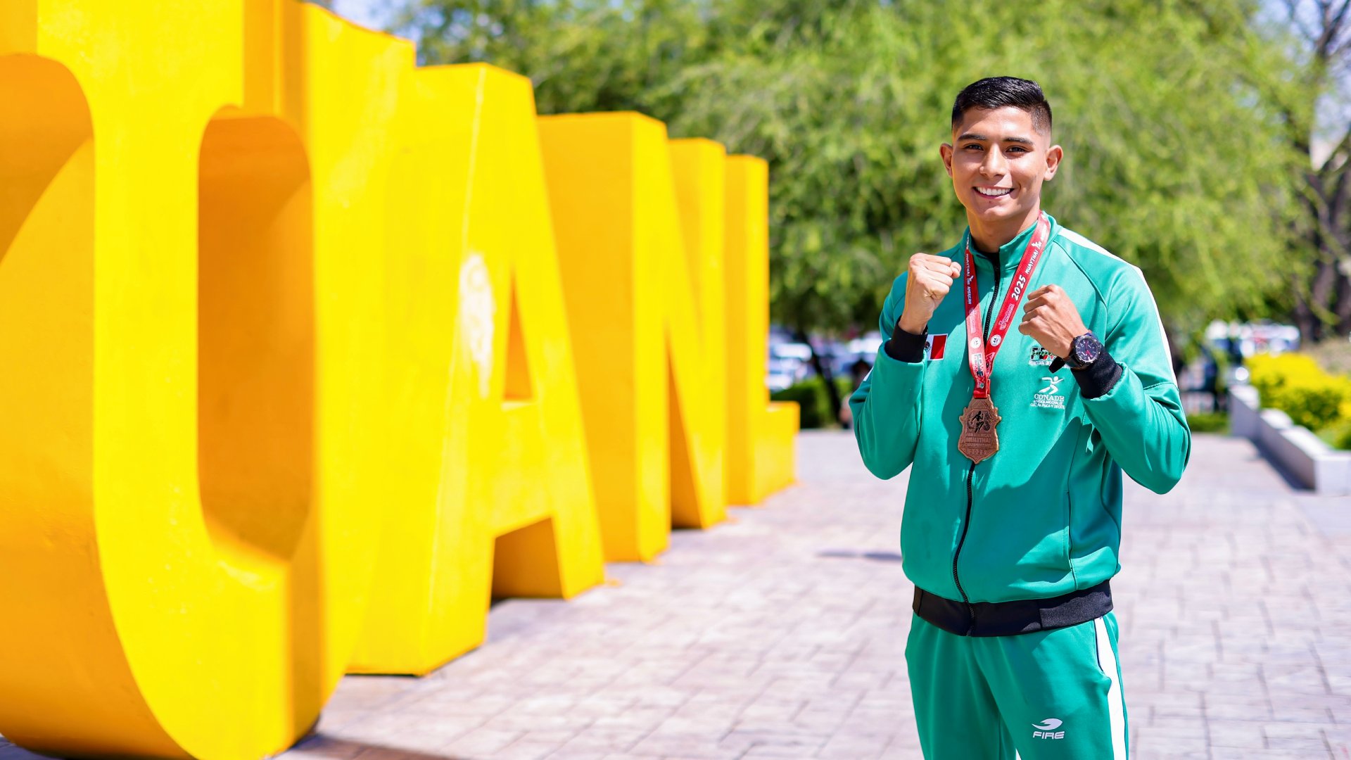 Gana peleador de UANL bronce en Campeonato Panamericano de Muaythai