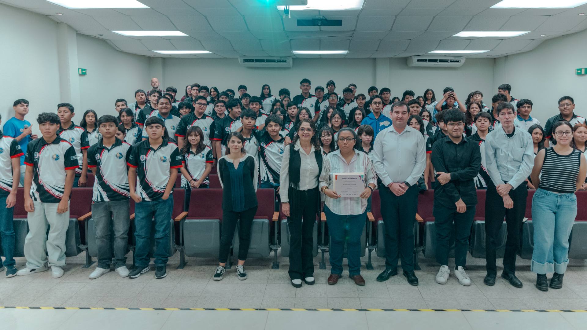 Universitarias ilustres: pioneras del conocimiento y la transformación social