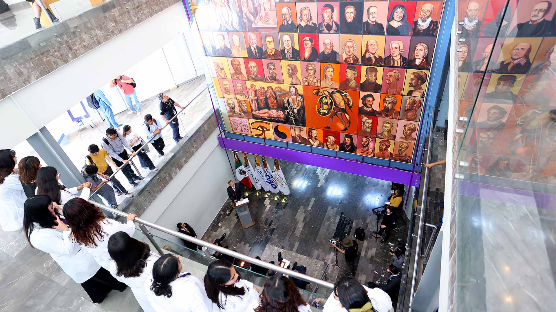 Rinden homenaje a los rostros de la medicina