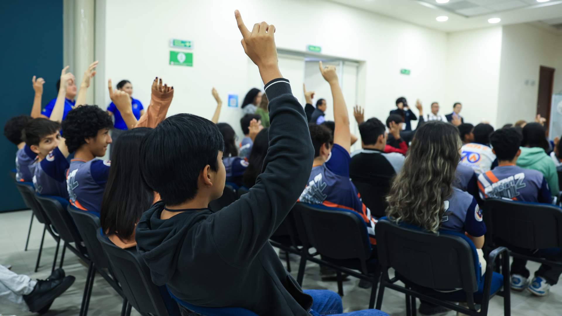 Inaugura Preparatoria 2 Semana de la Ciencia