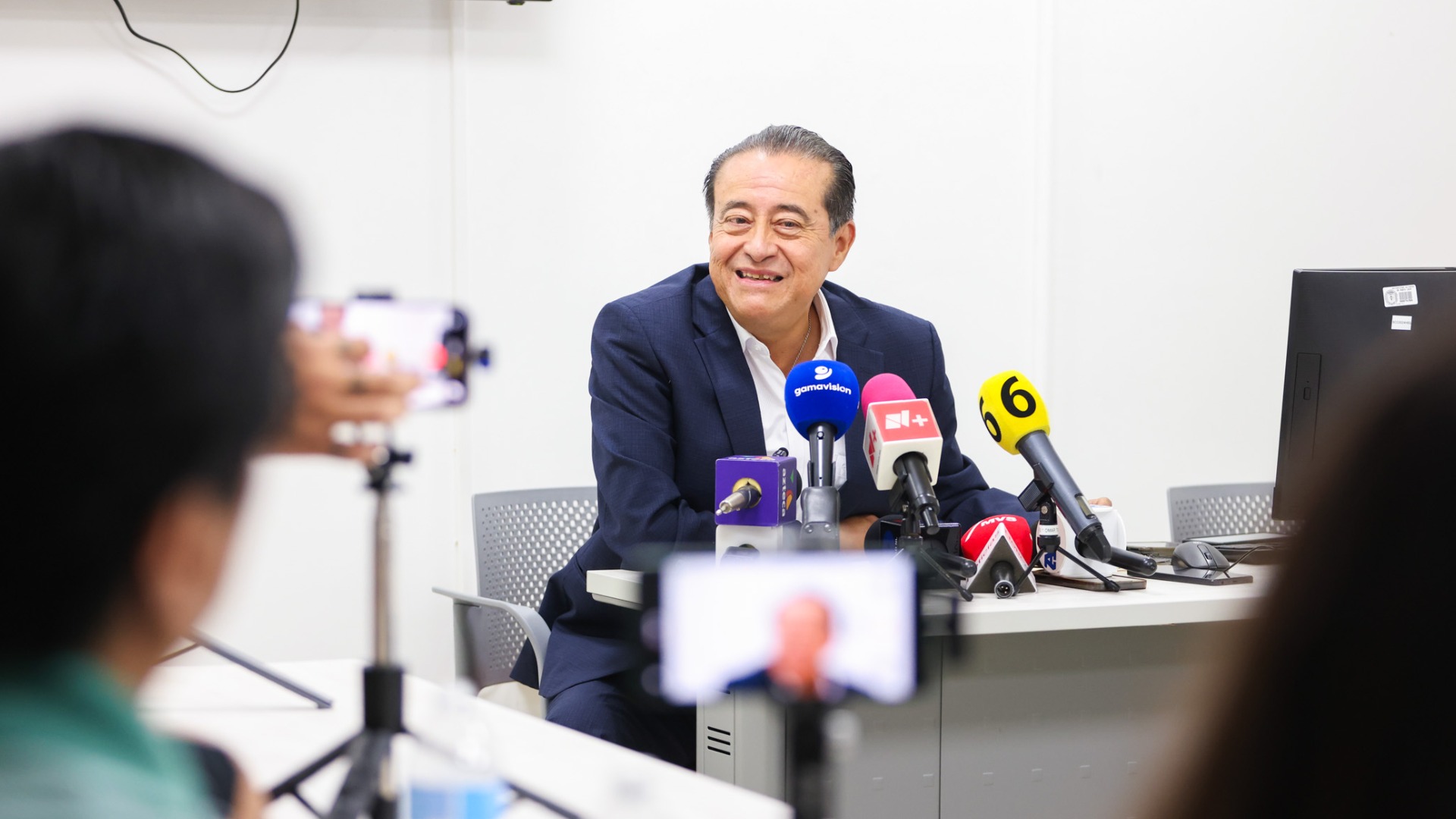 Promueve CONDUSEF combatir estrés económico en México