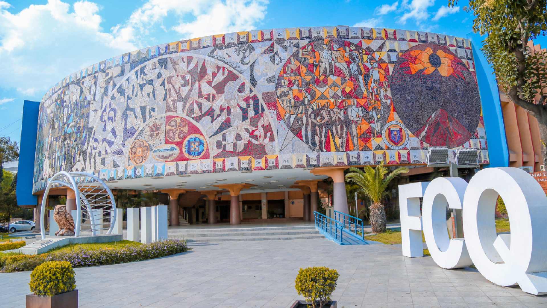 Celebra UANL visión humanista en murales de Guillermo Ceniceros