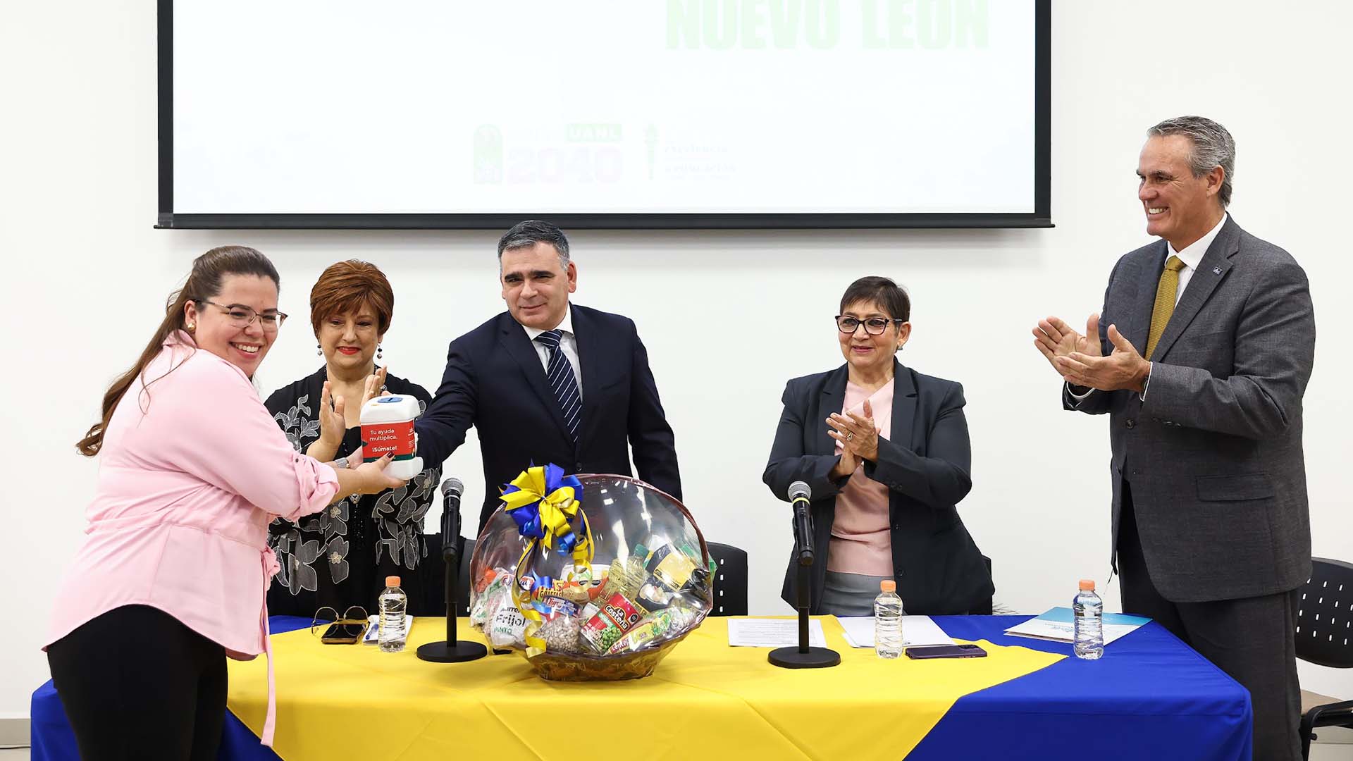 UANL clausura colecta “Hambre Cero”
