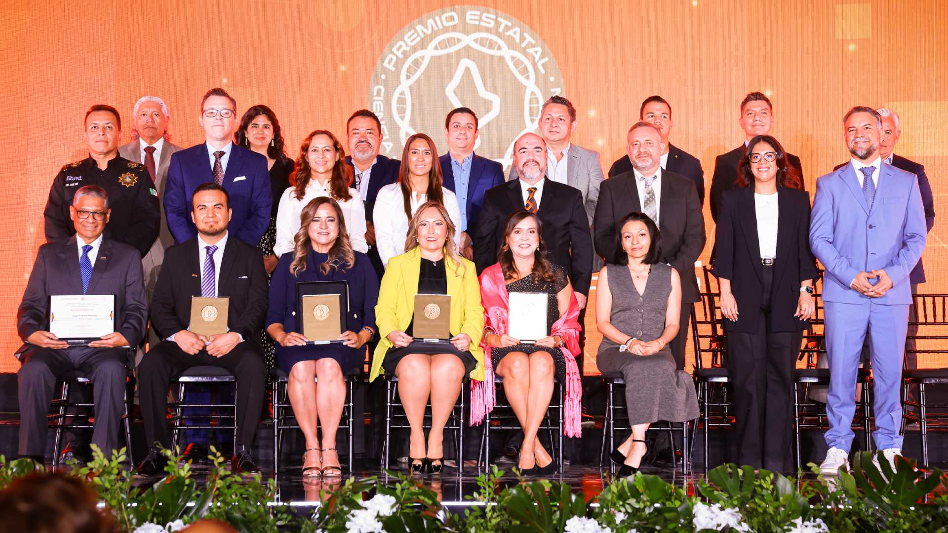 Otorgan a investigadores de la UANL premio estatal de ciencia y tecnología