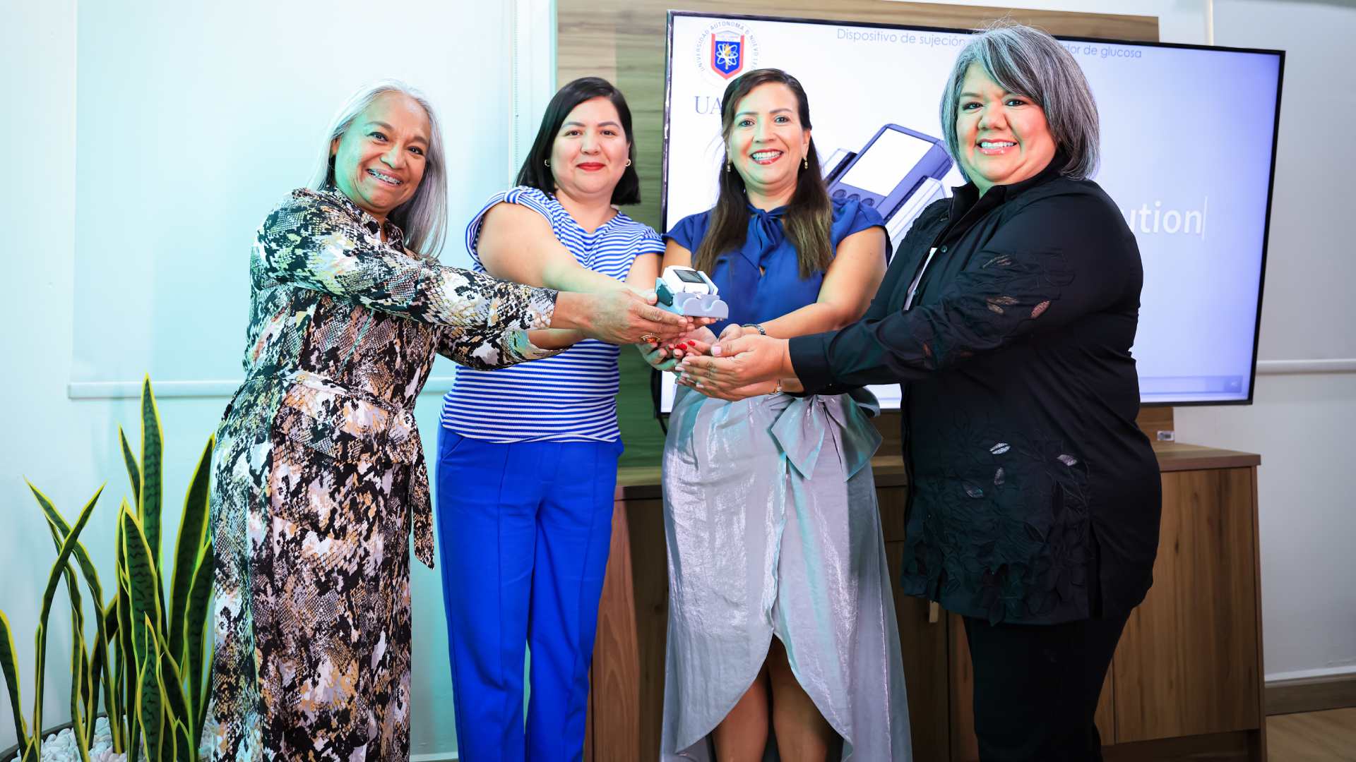 Crean dispositivo que facilita medición de glucosa en personas con diabetes