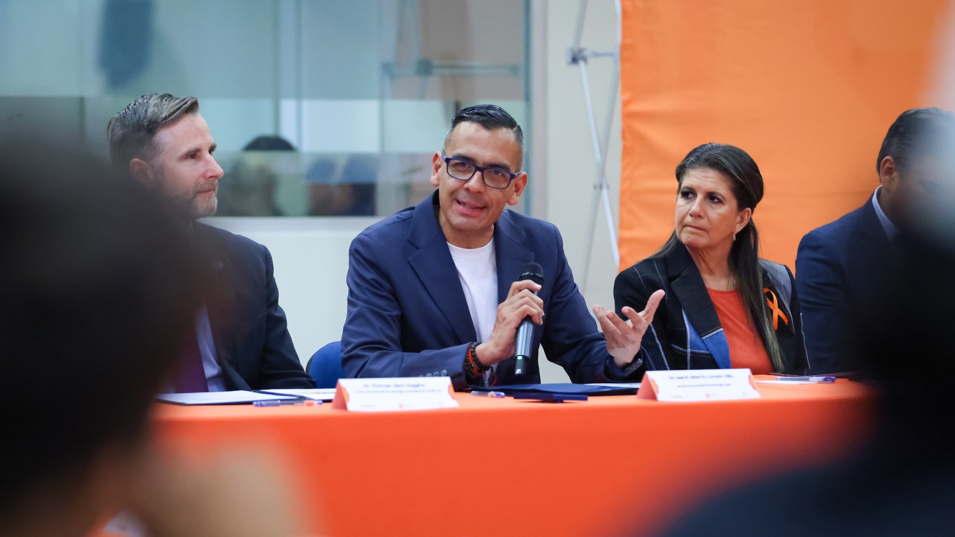 Gobierno y universidades consolidan compromiso con la juventud de NL