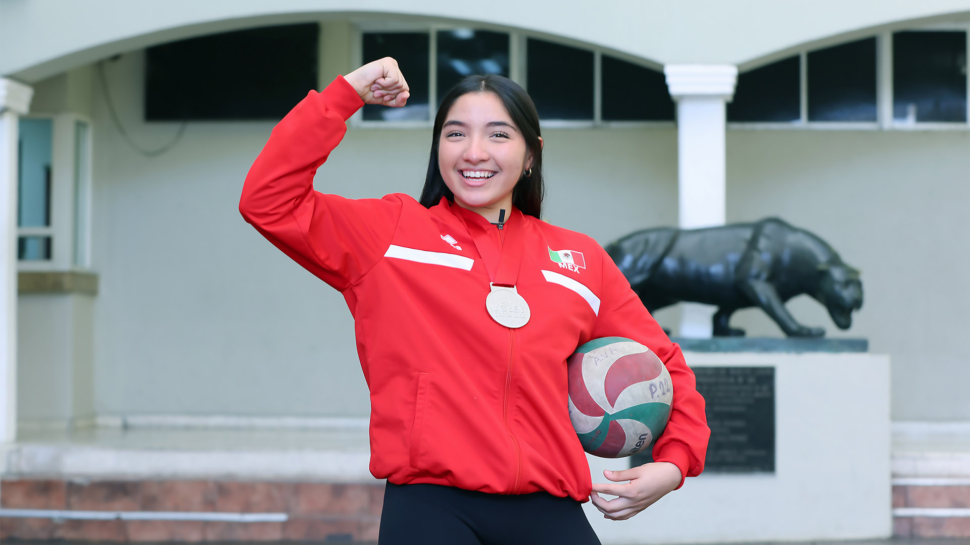 Empuja Paula Vargas a selección mexicana hasta la final de torneo continental de voleibol