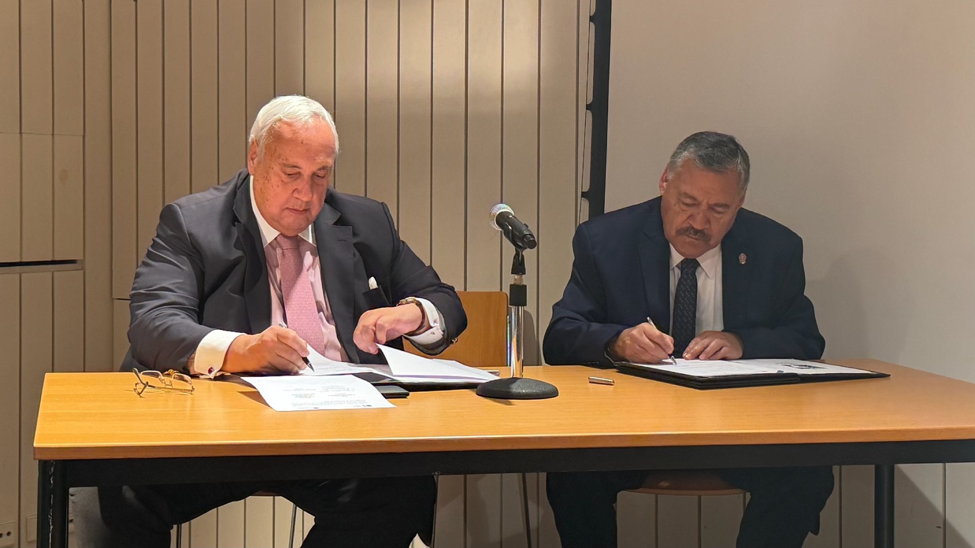 Alberto Laplaine Guimarães