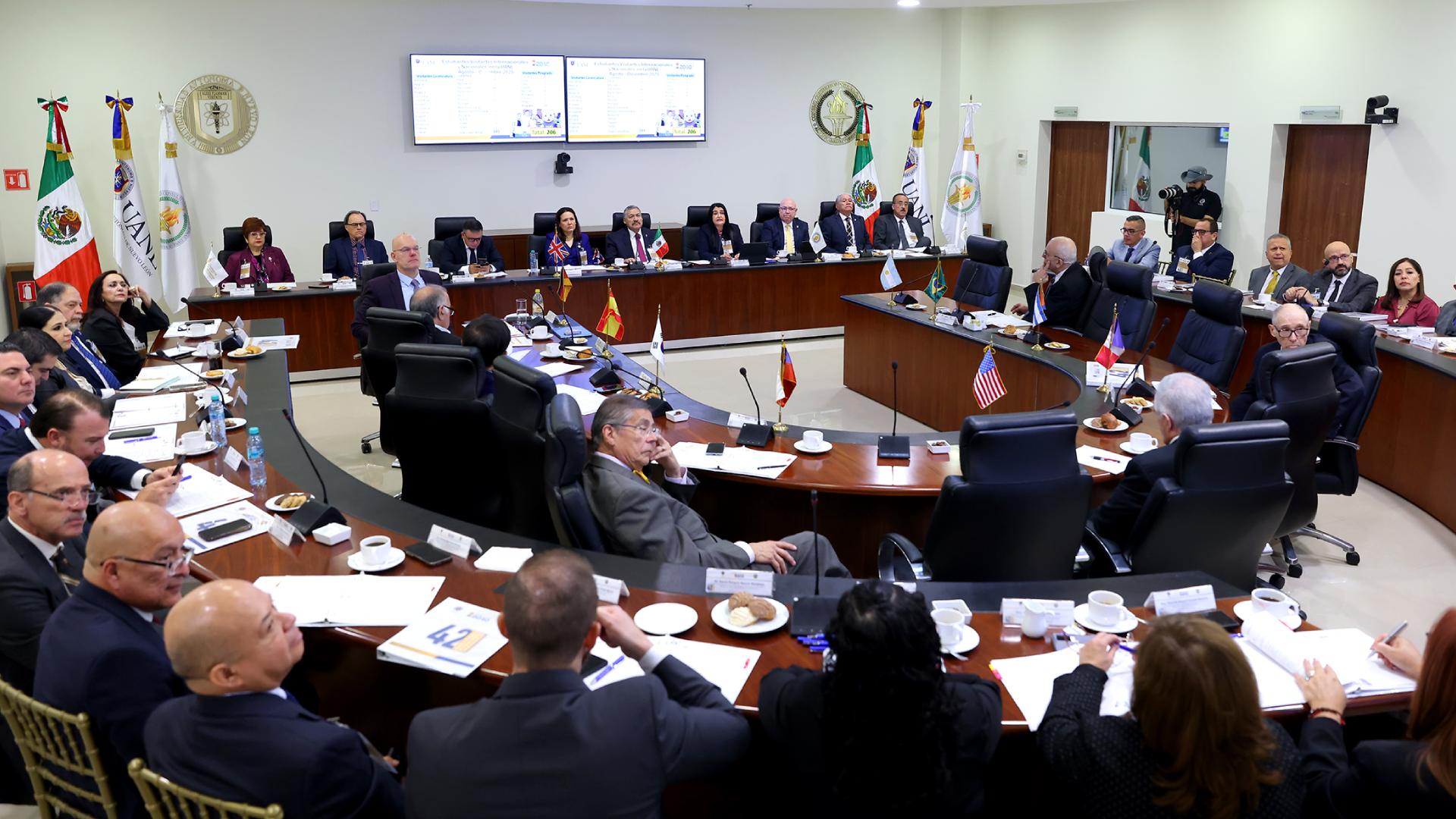 Fortalece UANL vinculación internacional