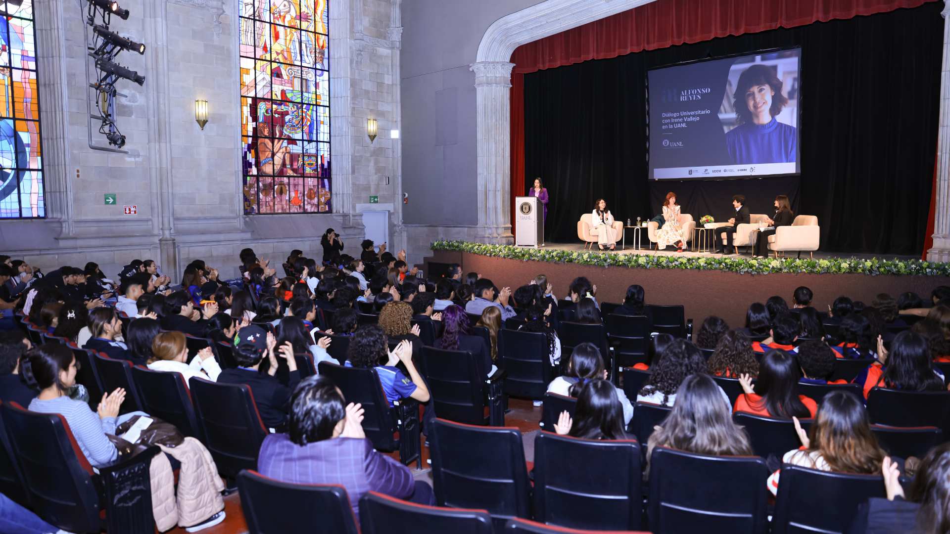 “La literatura se transmite por contagio”: Irene Vallejo