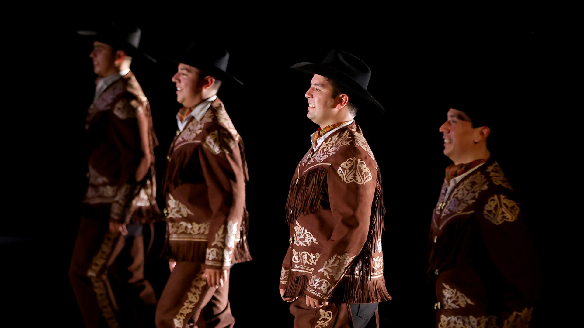 Refrendan legado de Alejandro González