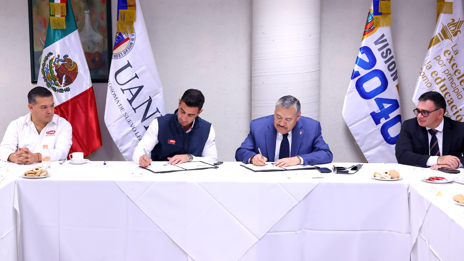 Firman convenio de colaboración entre la CMIC y la UANL