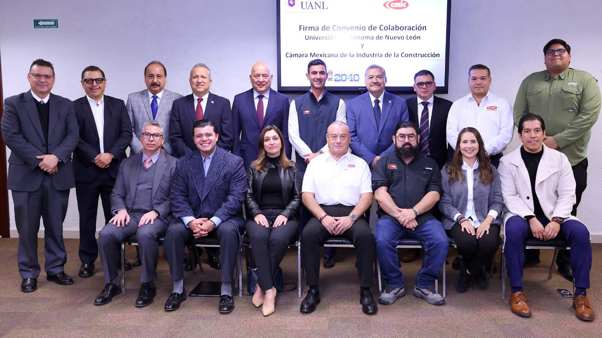 Firman convenio de colaboración entre la CMIC y la UANL