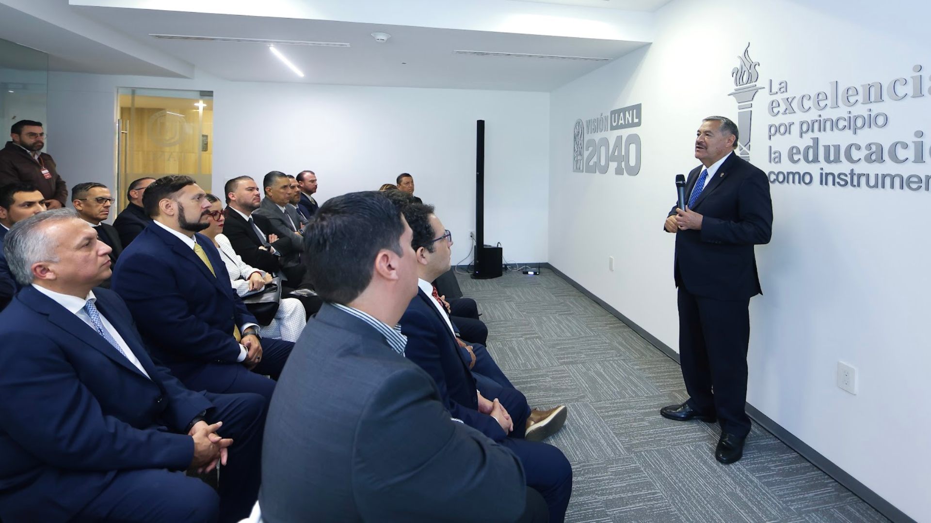 Refuerza UANL su vinculación en México