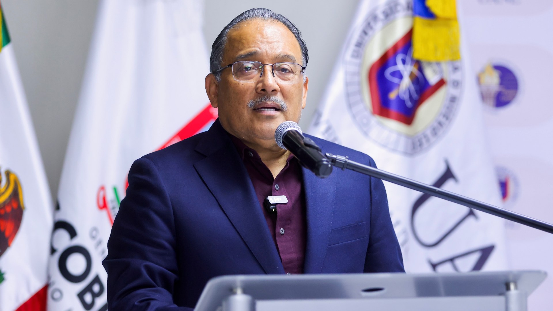 Apoyan con becas a estudiantes de Escobedo