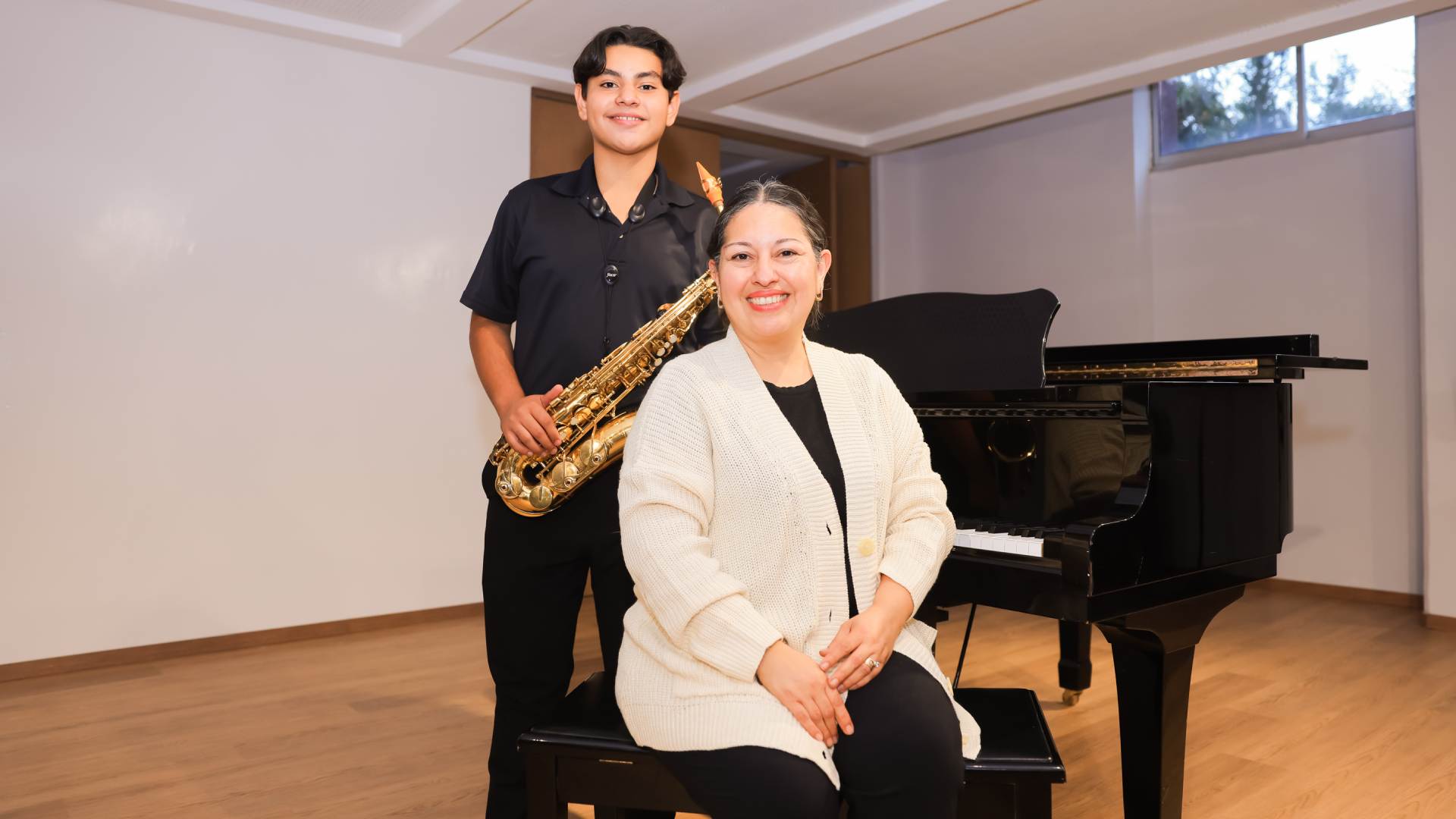 Comparten triunfo en concurso nacional de saxofón