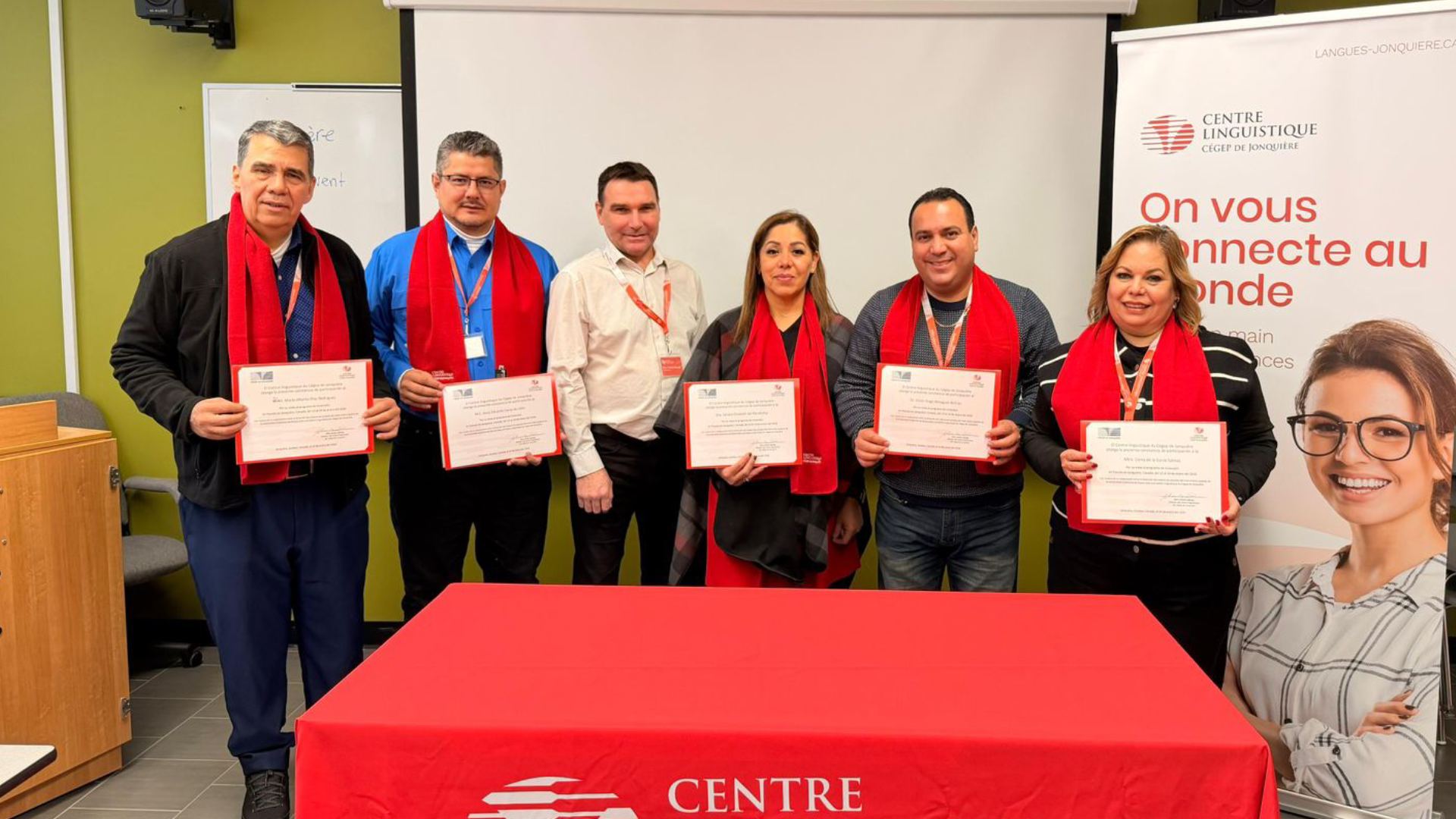 Alumnos del programa de inmersión académcia concluyen estancia en Canadá