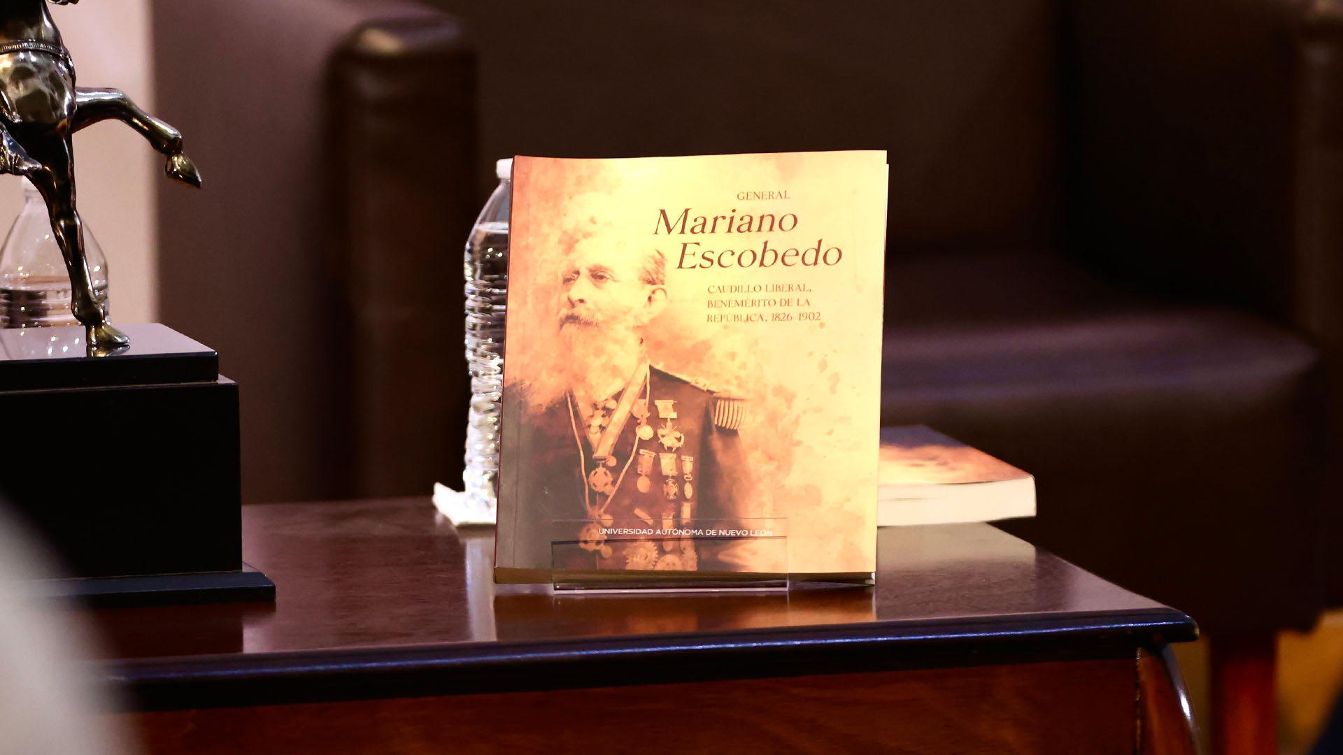 Conmemoran bicentenario de Mariano Escobedo