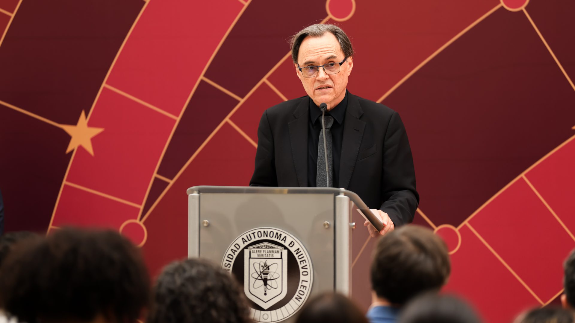 Lourdes Almeida: “Es importante reconocer a los ídolos de nuestro tiempo”