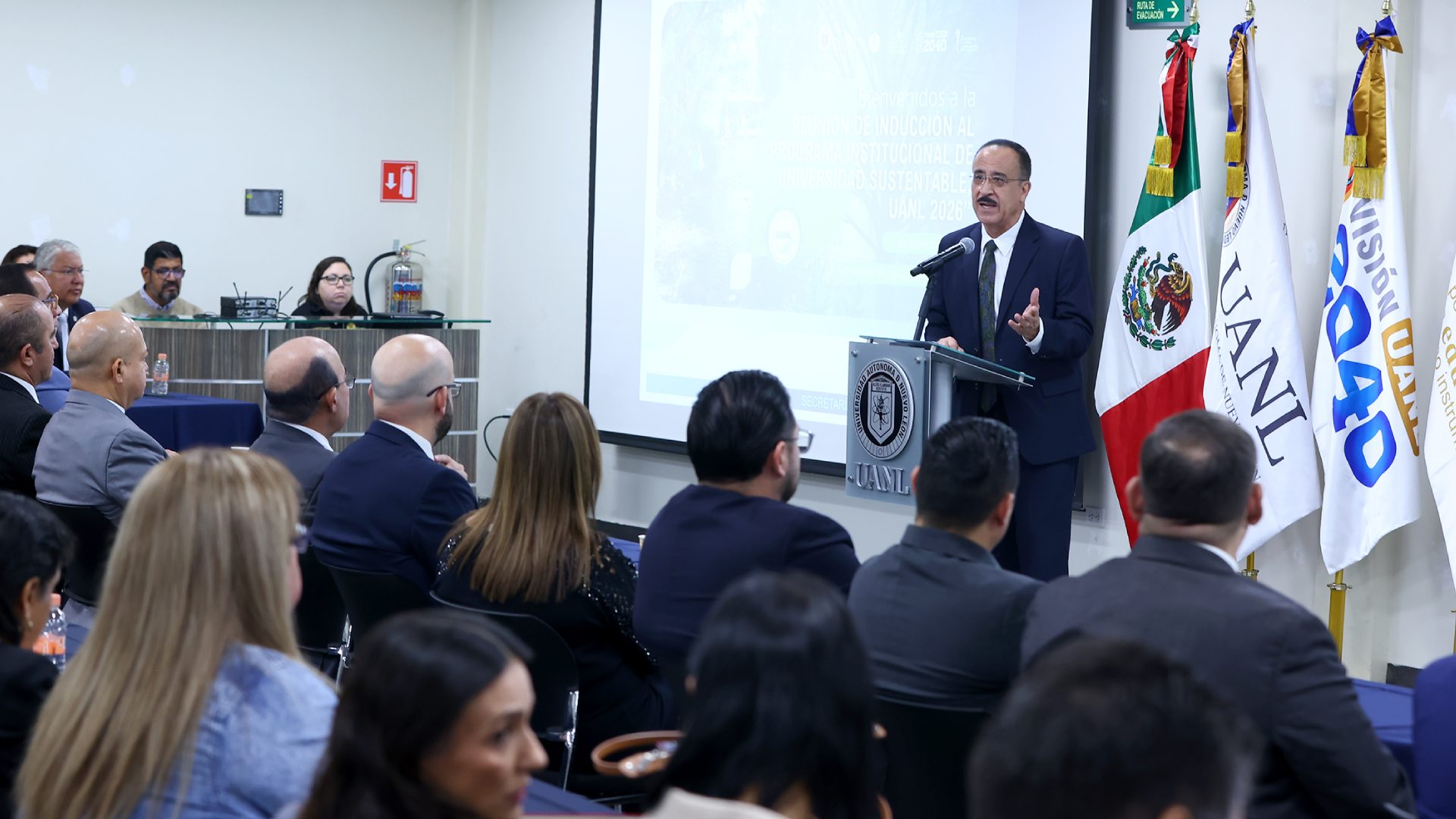 Revisan estrategias para mantener sustentabilidad de la Universidad
