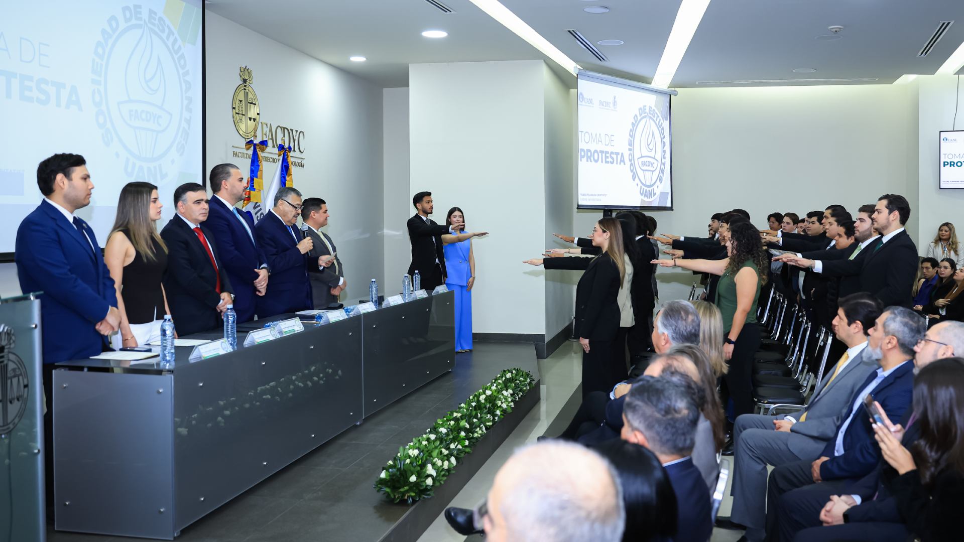 Renuevan mesa directiva estudiantil den FACDYC