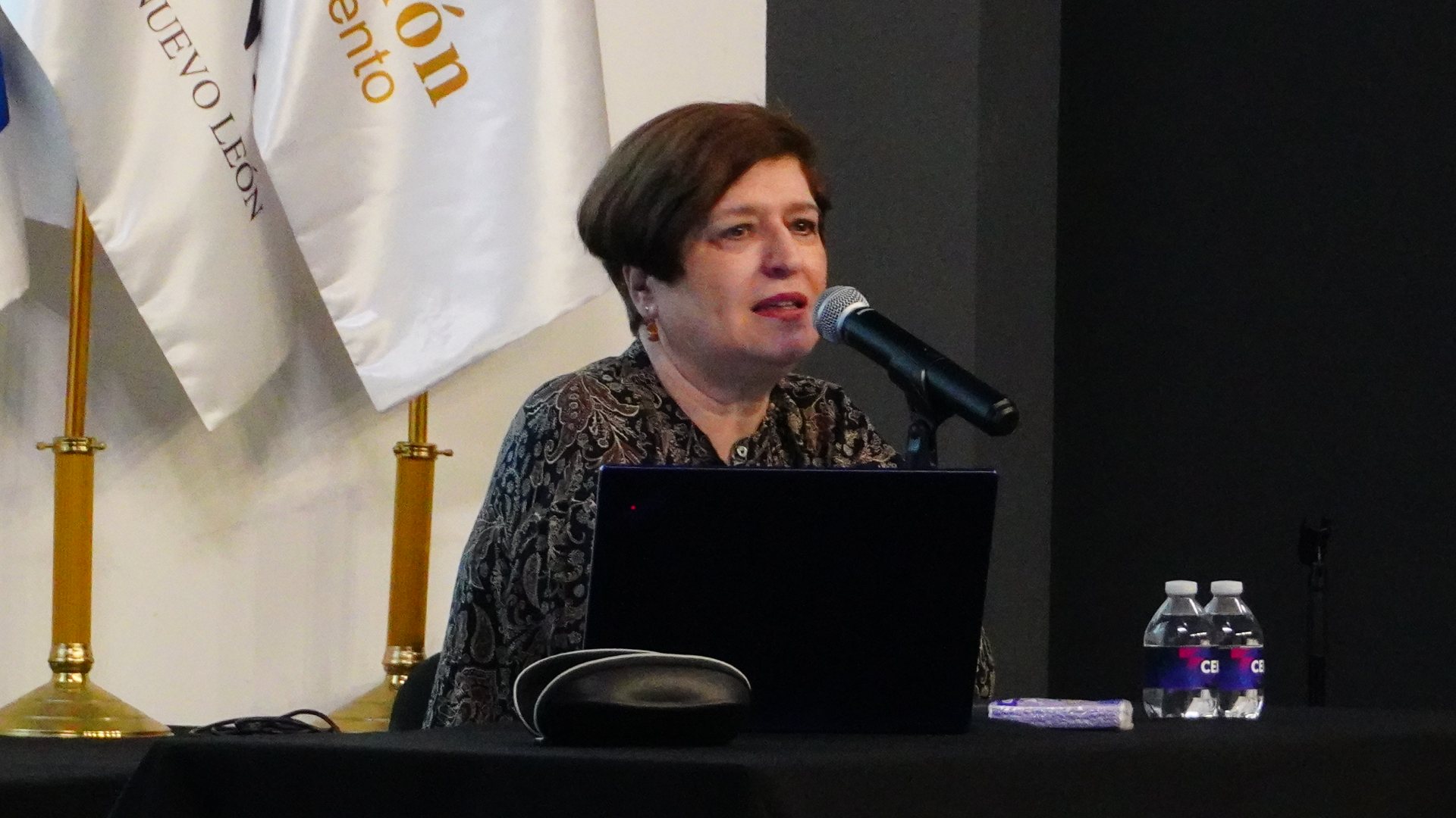 Reflexiona sobre el teatro como arte colectivo e inmediato