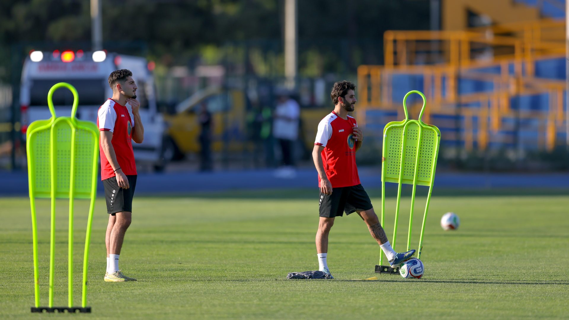 Selección de Irak entrena en cancha universitaria