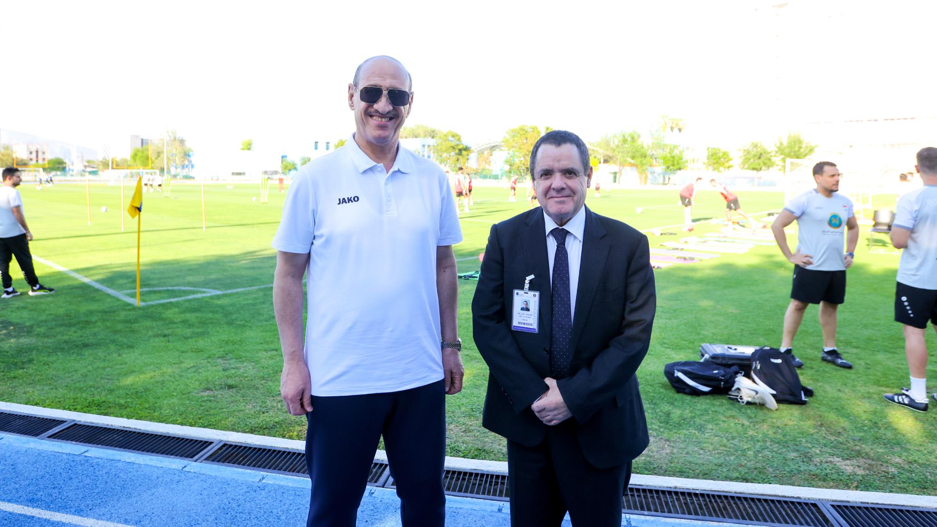 Selección de Irak entrena en cancha universitaria