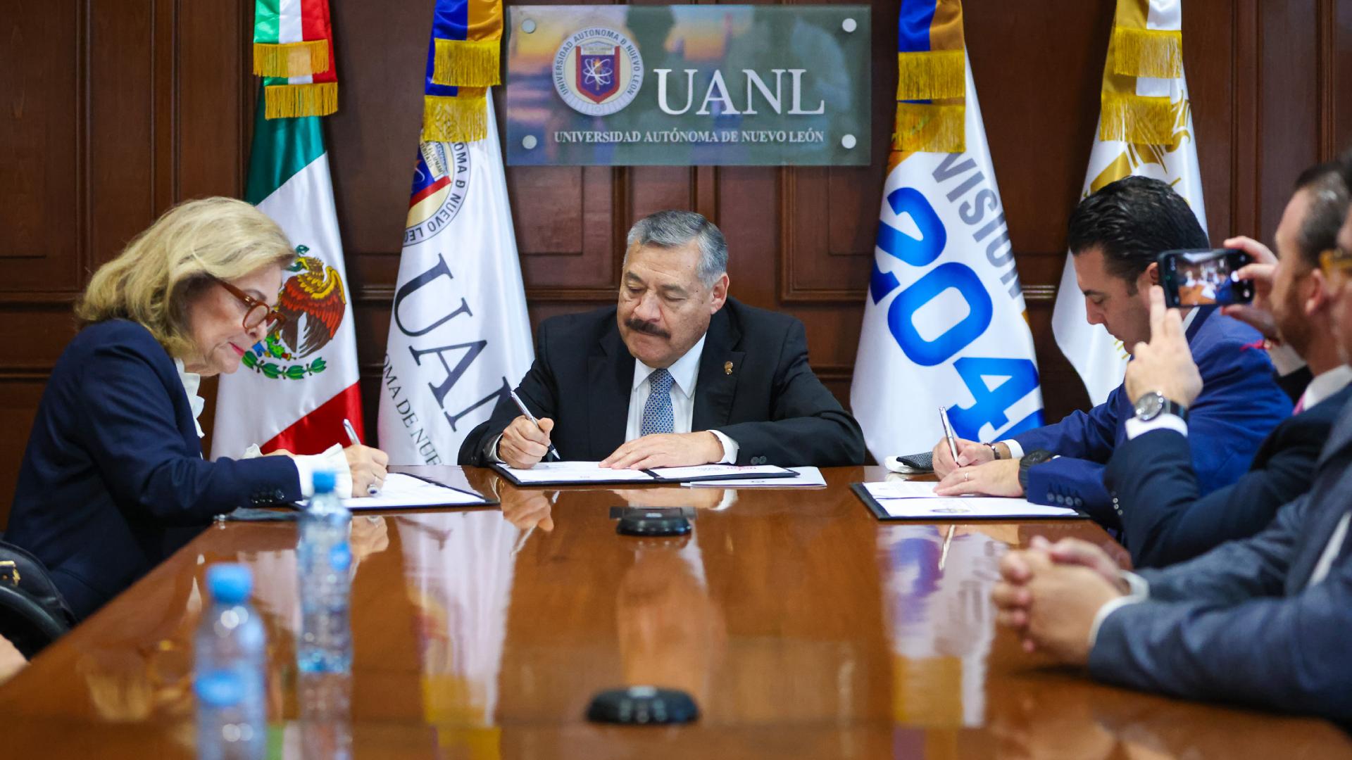Promoverán proyecto editorial sobre legado de mujeres