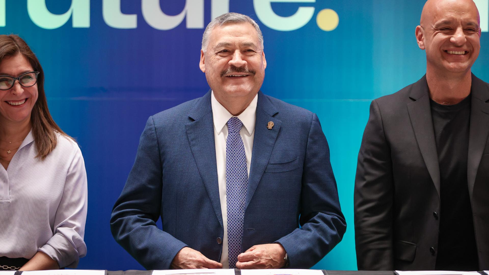 Empresa de mosaicos comercializará diseños creados en FARQ