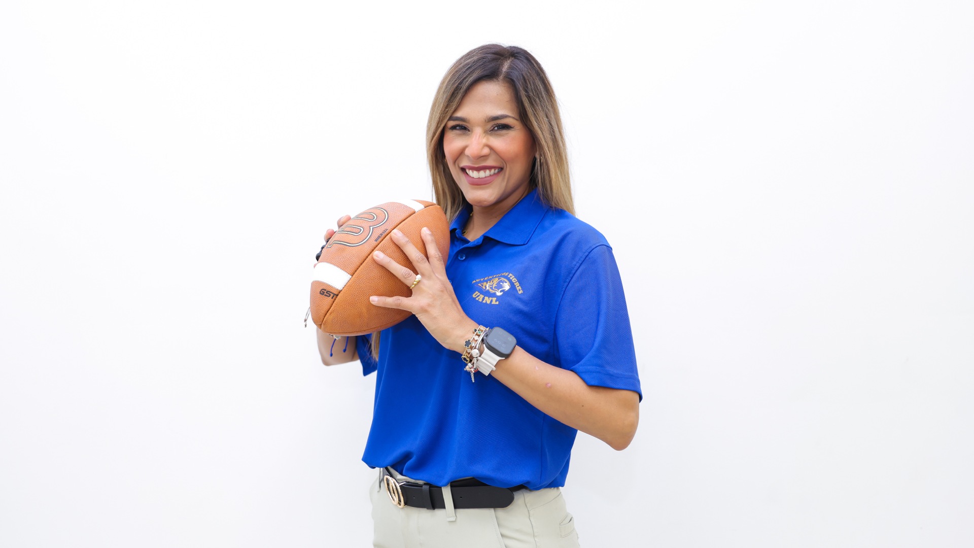Hace historia con Auténticos Tigres primera coach de receptores