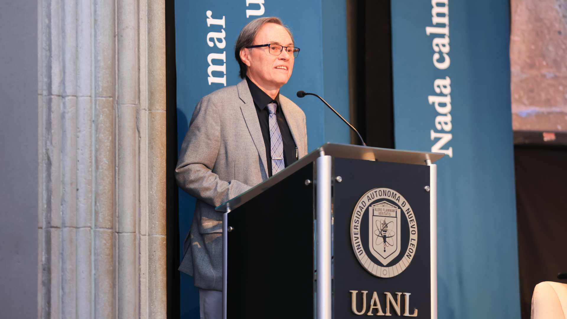 Jóvenes universitarios, los protagonistas en la Gala Poética 2026