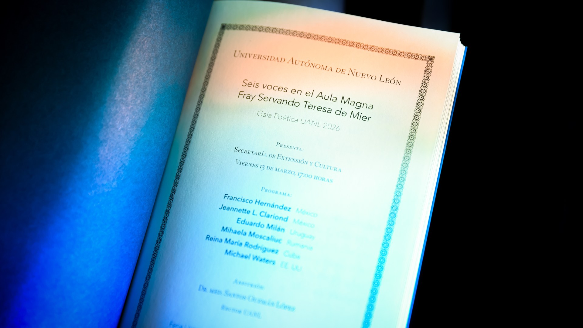 Jóvenes universitarios, los protagonistas en la Gala Poética 2026