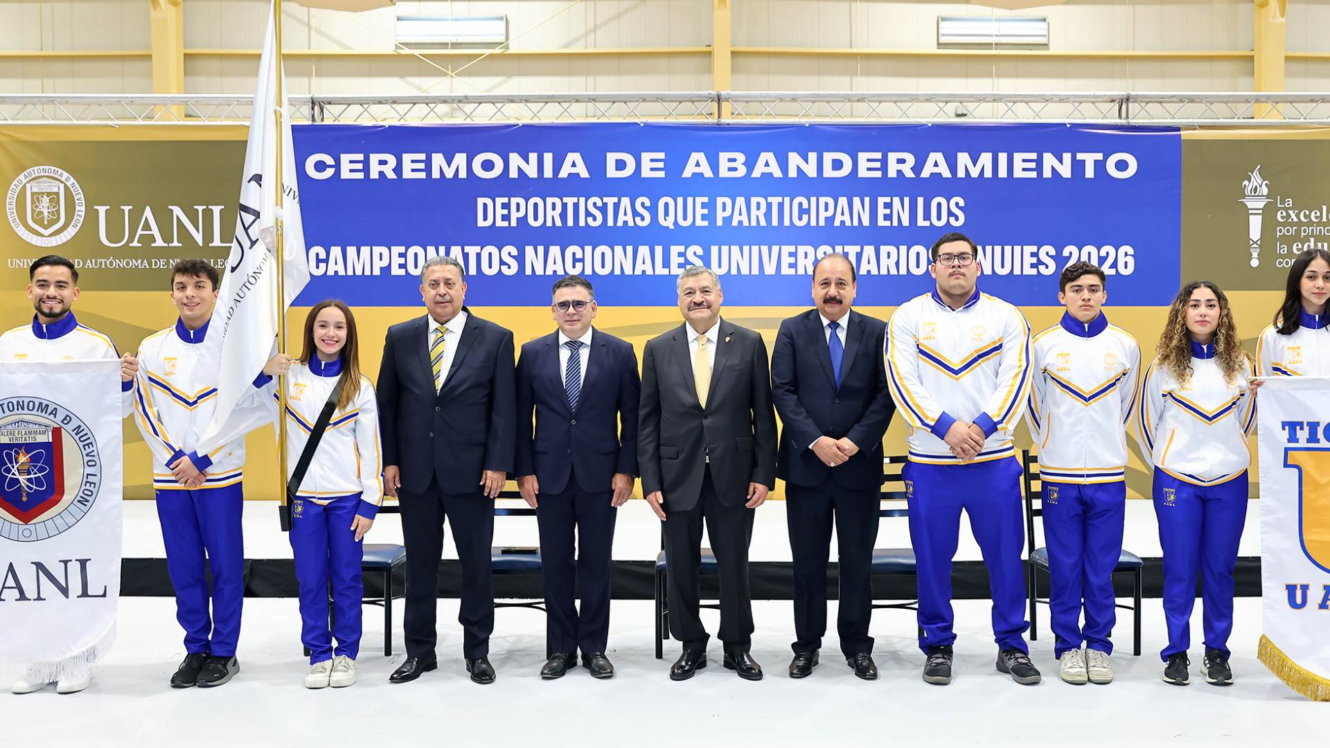 Abandera Rector a deportistas UANL rumbo a Campeonatos Nacionales ANUIES 2026