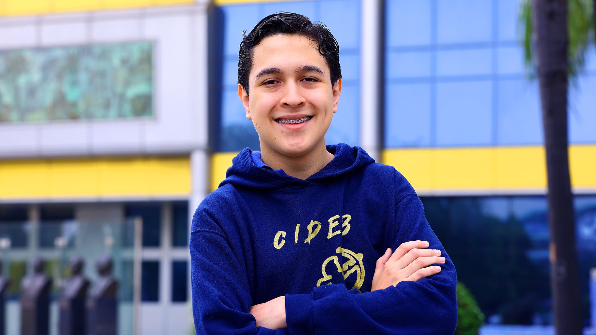 Triunfa alumno del CIDEB en Olimpiada Mexicana de Economía y Finanzas