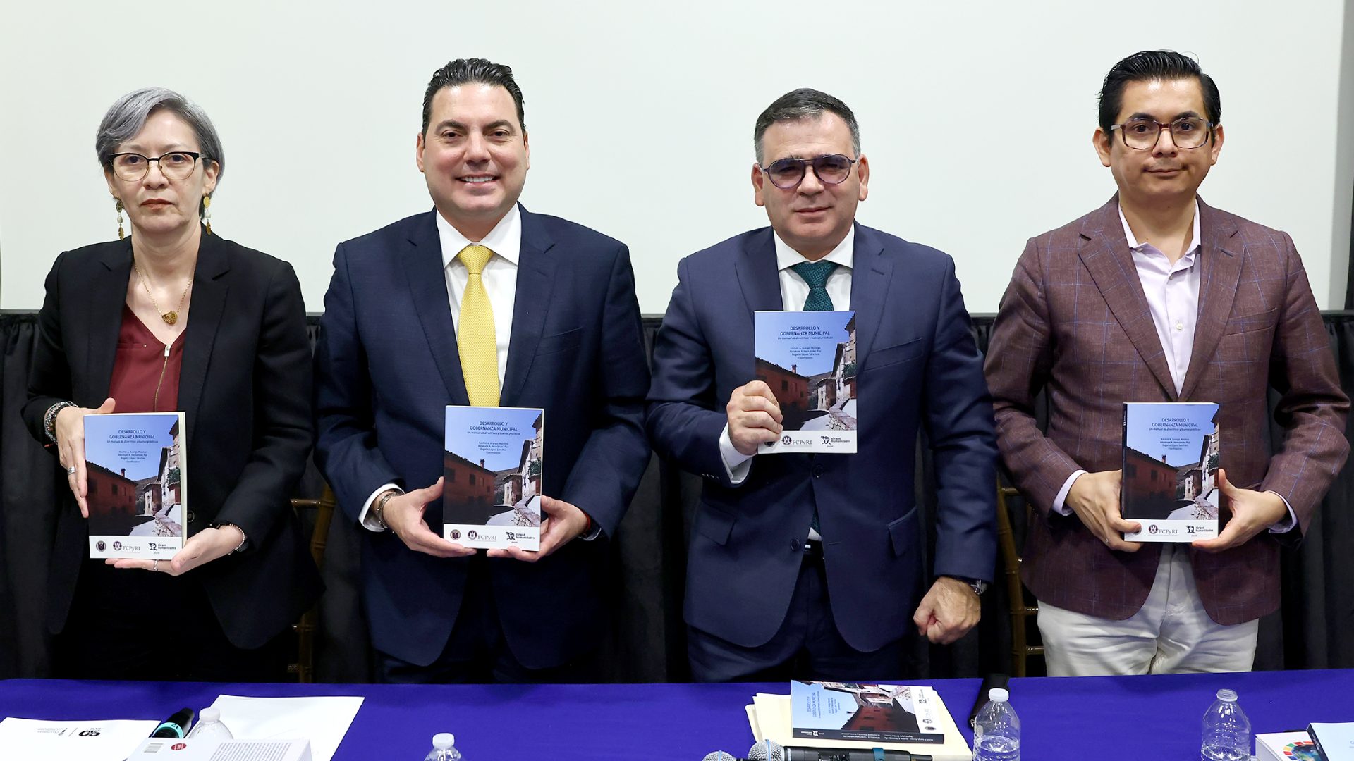 Presentan obra sobre gobernanza municipal en la UANL
