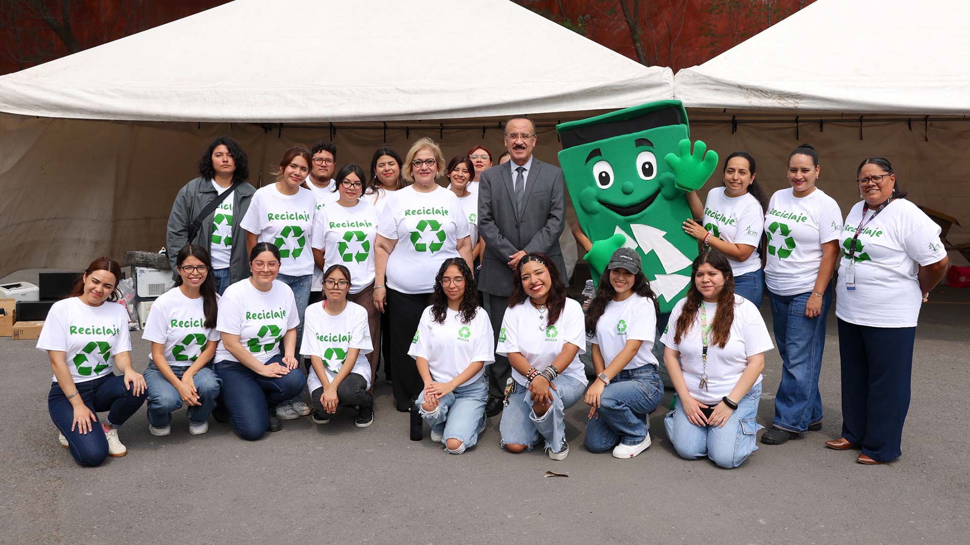 Impulsa Universidad reciclaje en campaña de sustentabilidad