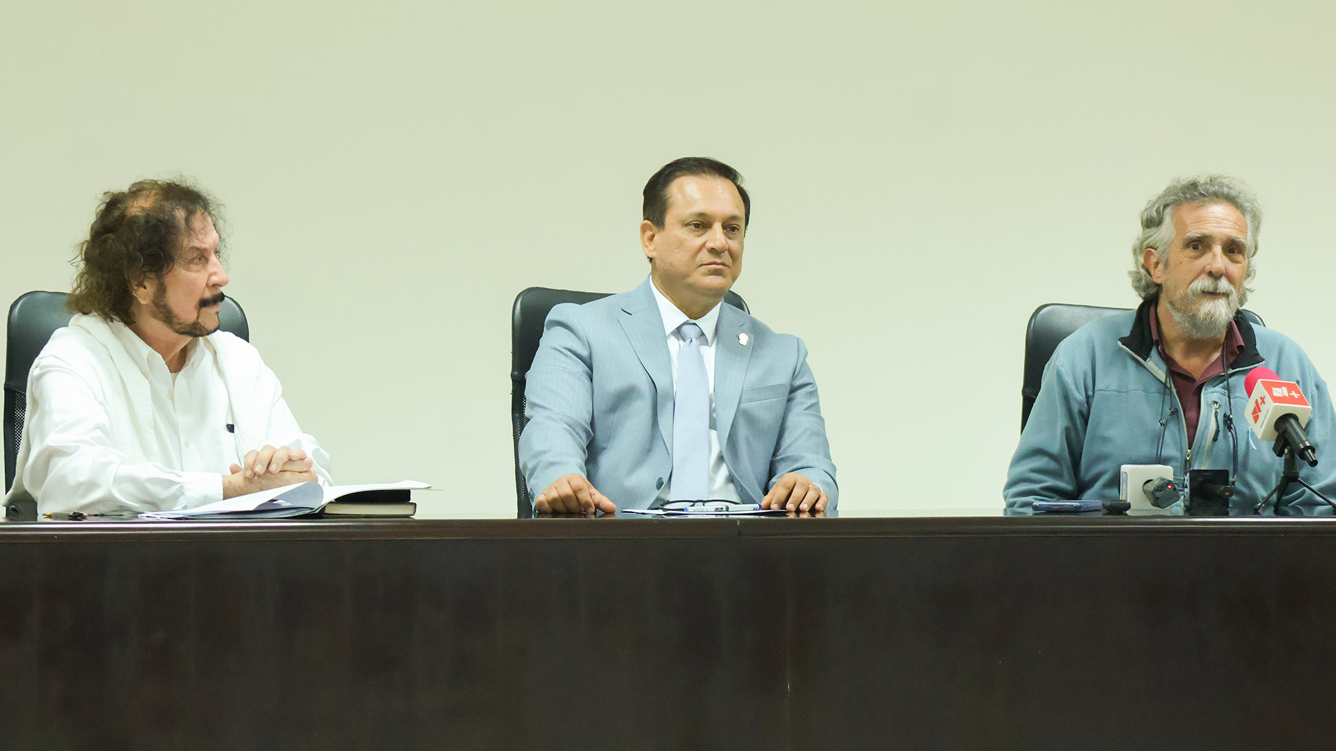 Inaugura UANL instituto de investigación y creación estética
