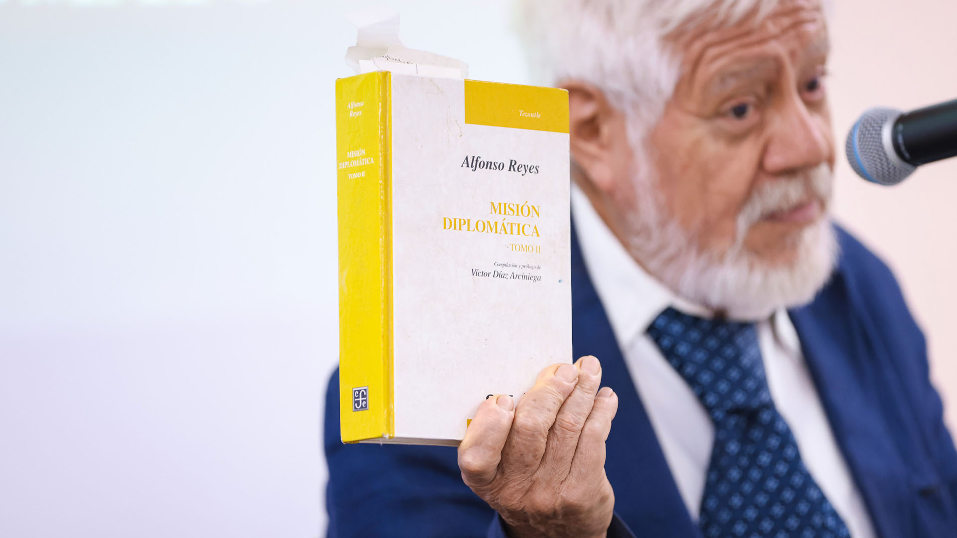 Oblicuo, redondo, recto, puntiagudo: Alfonso Reyes en Brasil